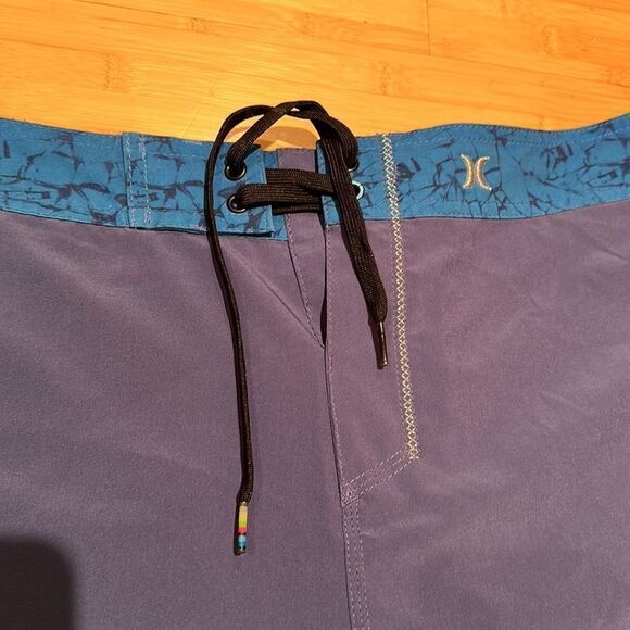 Hurley bathing suit - Picture 2 of 5